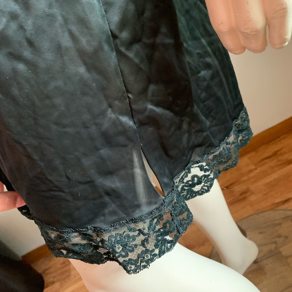 Vintage style lingerie slip - Picture 5 of 8